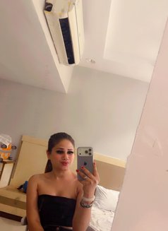 Kenny - Transsexual escort in New Delhi Photo 9 of 26