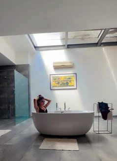 Kenny - Transsexual escort in New Delhi Photo 12 of 26
