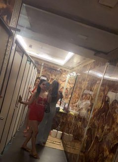 Kenny - Transsexual escort in New Delhi Photo 10 of 14