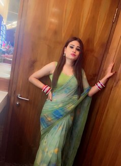 Kenny - Transsexual escort in New Delhi Photo 14 of 14