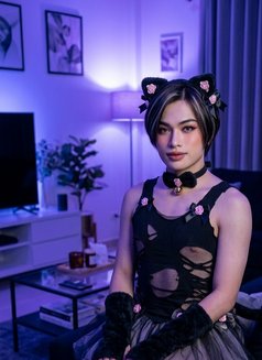 Kenny Ladyboy - masseuse in Muscat Photo 1 of 5
