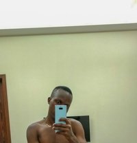 KENNY LEE 🇰🇪🇹🇿 - masseur in Nairobi