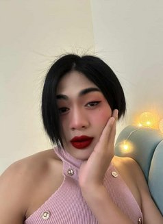 Kenny - Agencia de acompañantes transexuales in Muscat Photo 2 of 9