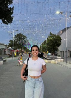 Kennya - escort in Dubai Photo 3 of 10