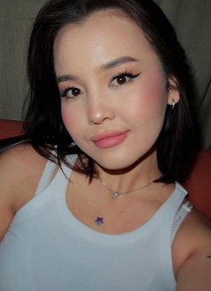 Kennya - escort in Dubai Photo 7 of 10