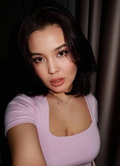 Kennya - escort in Dubai Photo 9 of 10