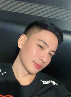 Keno - Male escort in Manila Photo 2 of 7