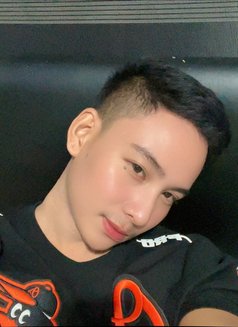 Keno - Male escort in Manila Photo 3 of 7