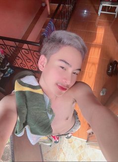 Keno - Male escort in Manila Photo 5 of 7