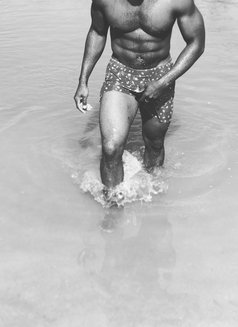 Kens - Male escort in Lagos, Nigeria Photo 1 of 2