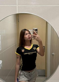 Kenshee Love - Transsexual escort in Manila Photo 2 of 4