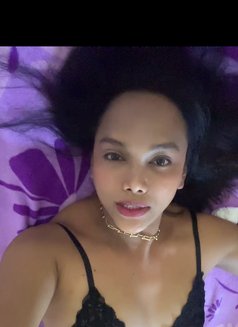 Kent - Transsexual escort in Al Manama Photo 13 of 13