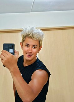 Kenuy - Male escort in Manila Photo 28 of 30