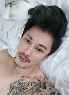 Kenuy - Male escort in Manila Photo 29 of 29