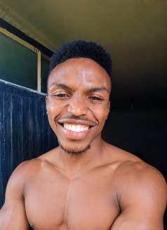 Kenyan king🇰🇪 - masseur in London Photo 19 of 19