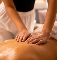 Kenyan Massage Therapist - masseuse in Doha