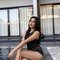 Kenza can squirting - escort in Bali
