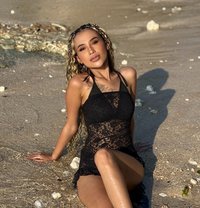 Kenza hot service - puta in Bali