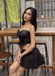 Kenza hot service - escort in Bali Photo 2 of 30