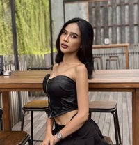 Kenza hot service - escort in Bali Photo 2 of 30