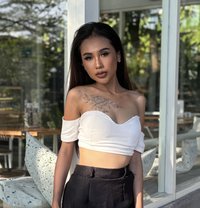 Kenza hot service - escort in Bali Photo 2 of 28