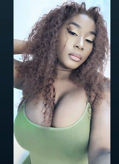 Kenza - escort in Abu Dhabi Photo 3 of 4