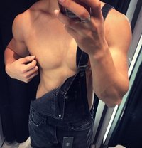 Kenzo22 - masseur in Cebu City