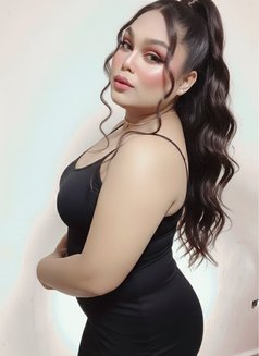 Kenzy - Transsexual escort in Cairo Photo 4 of 5