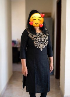 Kerala Aunty in Ajman | Independent - escort in Sharjah Photo 1 of 8