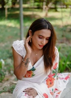 Kerala Celeb Shemale with GF experience - Acompañantes transexual in Bangalore Photo 6 of 7