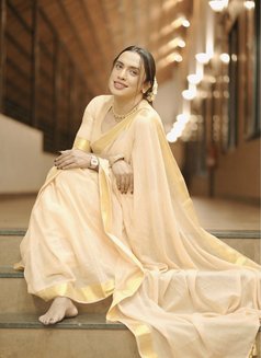 Kerala Celeb Shemale with GF experience - Transsexual escort in Bangalore Photo 6 of 8