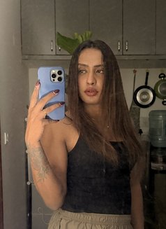 Kerala Celeb Shemale with GF experience - Transsexual escort in Bangalore Photo 7 of 7