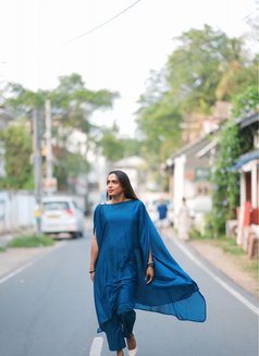 Kerala Celeb Shemale with GF experience - Transsexual escort in Bangalore Photo 7 of 7