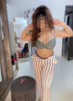 Kerala Newly Visited Girl Anu for Gfe - escort in Riyadh Photo 2 of 2