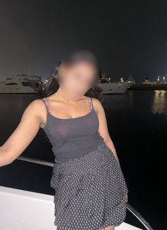 Kerala Temptress Independent Sharanya Ou - puta in Dubai Photo 2 of 2