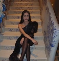 Kerron - puta in Dubai