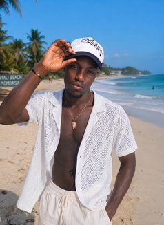 Kerry - Acompañantes masculino in Mombasa Photo 10 of 11
