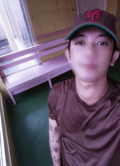 Kerwin roces25 - Male escort in Manila Photo 2 of 7