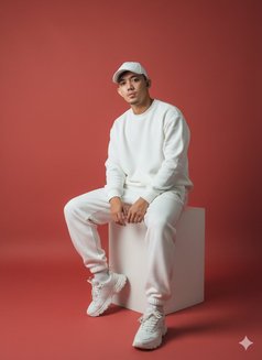 Kerwin - Male escort in Manila Photo 7 of 7