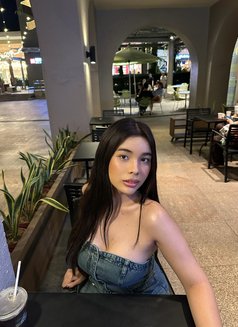 Kesh - Transsexual escort in Kuala Lumpur Photo 4 of 30