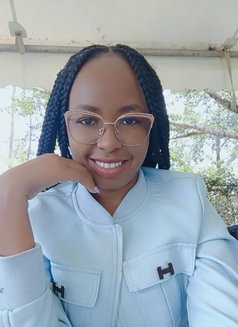 Kesh - puta in Nairobi Photo 1 of 2