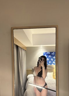 Kesha - Transsexual escort in Manila Photo 2 of 5