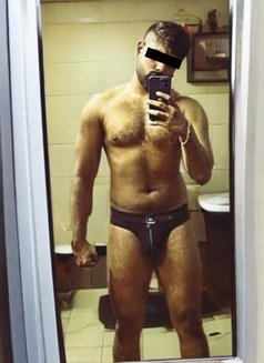 Keshan - Male escort in Dubai Photo 2 of 5