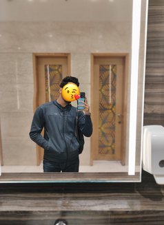 Keshav - Male escort in New Delhi Photo 2 of 3