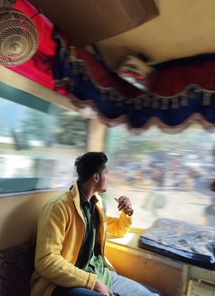 Keshav - Male escort in New Delhi Photo 1 of 3