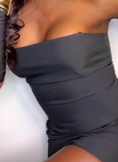 Kessy - Transsexual escort in Nairobi Photo 5 of 7