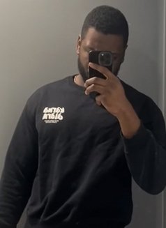 Kev (BBC) - Male escort in Hong Kong Photo 1 of 2