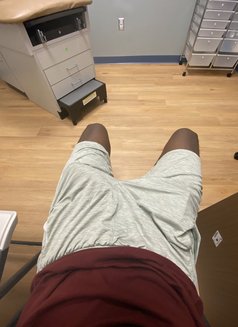 Kev Bbc - Male escort in Al Manama Photo 1 of 3