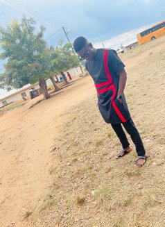 Kevin 2307 - Masajista in Accra Photo 3 of 13