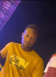 Kevin 2307 - Masajista in Accra Photo 6 of 13